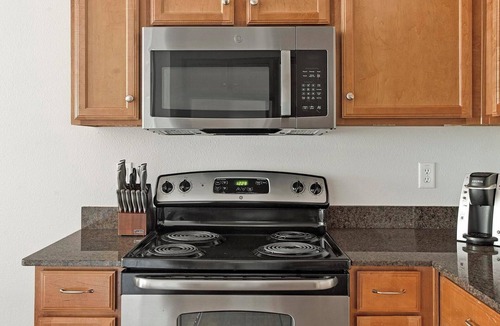 Sweetbriar Apartment | Landing | Incredible 1BD, Pool, Courtyard