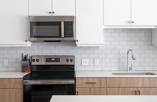Austin Apartment | Landing | Incredible 1BD, Yoga Studio, Clubhouse