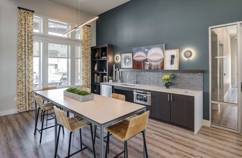 Fate Apartment | Landing | Incredible 2BD, Clubhouse, Gym