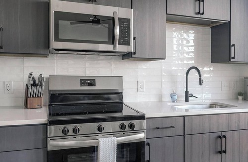 Charlotte Apartment | Landing | Incredible Studio in Uptown Charlotte