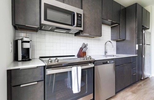 Downtown Apartment | Landing | Incredible Studio, Courtyard