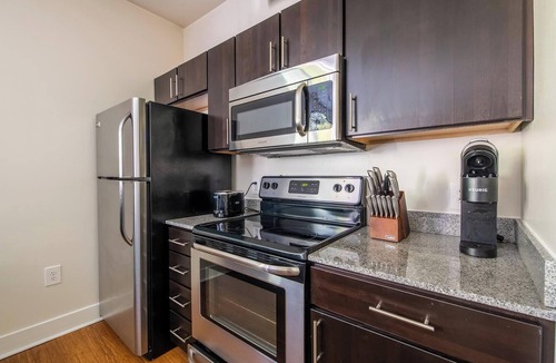 Church Hill Apartment | Landing | Modern 1BD, Courtyard, Rooftop Lounge