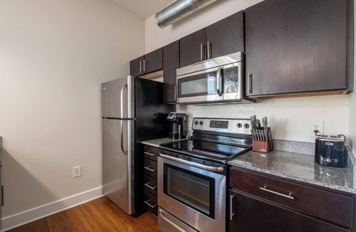 Church Hill Apartment | Landing | Modern 1BD, Courtyard, Pool