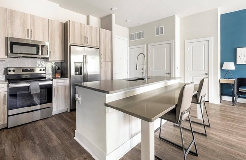 Montopolis Apartment | Landing | Modern 1BD, Courtyard, Pool
