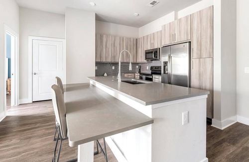Montopolis Apartment | Landing | Modern 1BD, Courtyard, Pool