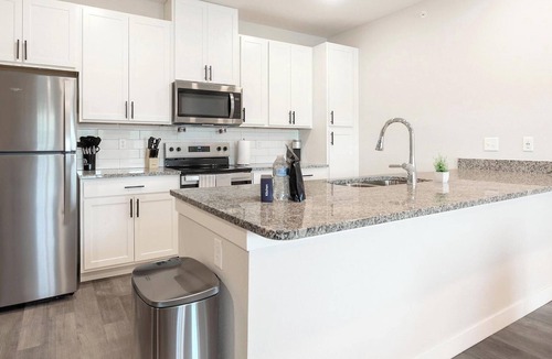 Beaufort Apartment | Landing | Modern 1BD, Gym