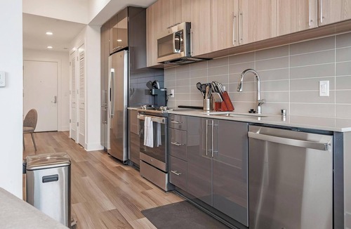 Baileys Crossroads Apartment | Landing | Modern 1BD, Game Room, Gym