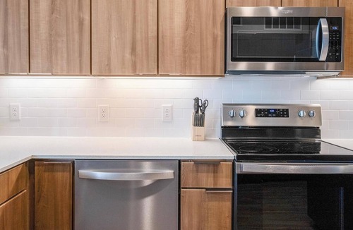 Buda Apartment | Landing | Modern 1BD, Game Room, Clubhouse