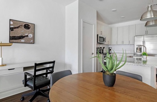 East Raleigh Apartment | Landing | Modern 1BD, Gym, Clubhouse