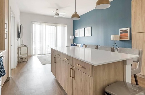 Austin Apartment | Landing | Modern 1BD, Gym, Yoga Studio