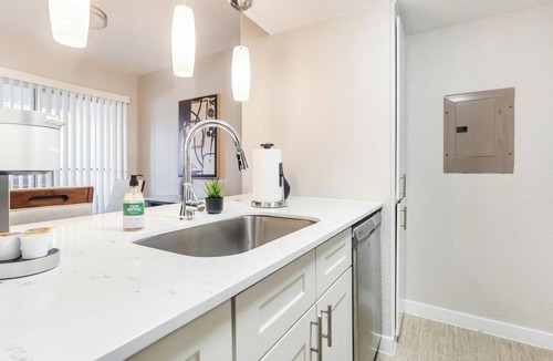 North Arlington Apartment | Landing | Modern 1BD, Pool