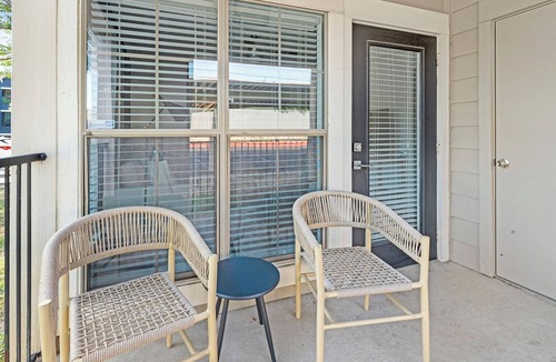 Austin Apartment | Landing | Modern 1BD, Pool, Courtyard