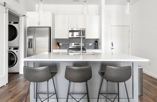 Austin Apartment | Landing | Modern 1BD, Pool, Clubhouse