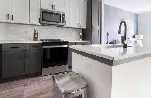 Southbank Apartment | Landing | Modern 1BD, Rooftop Lounge, Yoga Studio