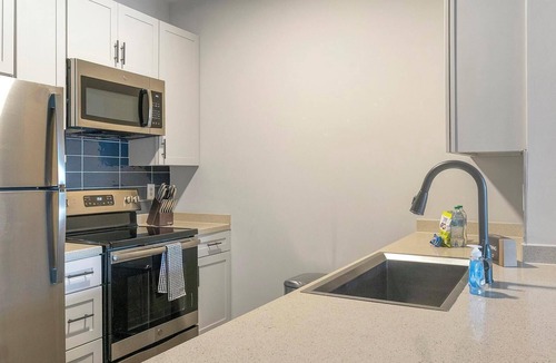 Raleigh Apartment | Landing | Modern 1BD, Yoga Studio, Rooftop Lounge