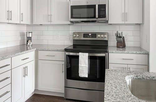 East Raleigh Apartment | Landing | Modern 1BD, Yoga Studio, Clubhouse