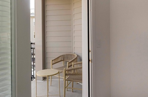 East Raleigh Apartment | Landing | Modern 1BD, Yoga Studio, Clubhouse