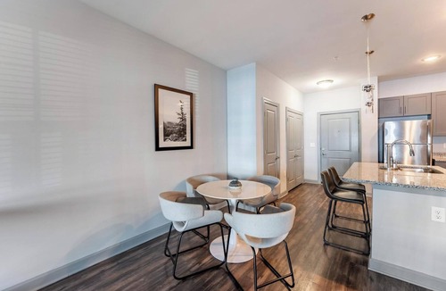 Socastee Apartment | Landing | Modern 2BD, Clubhouse, Pool
