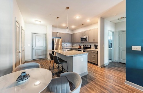Socastee Apartment | Landing | Modern 2BD, Clubhouse, Pool