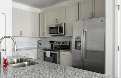 Southeast Raleigh Apartment | Landing | Modern 2BD, Clubhouse, Yoga Studio