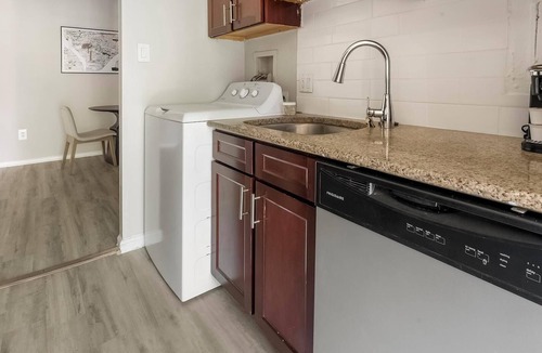 Greenbelt Apartment | Landing | Modern 2BD, Gym, Pool