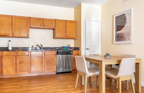 Sweetbriar Apartment | Landing | Modern 2BD, Pool, Courtyard