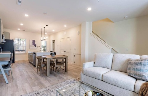 Wilmington Apartment | Landing | Modern 2BD, Yoga Studio, Gym