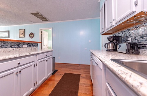 Kill Devil Hills House | Landing Pad - Kill Devil Hills, Oceanside, 350 Yards to Beach, YR Flex Stays, 4 BR