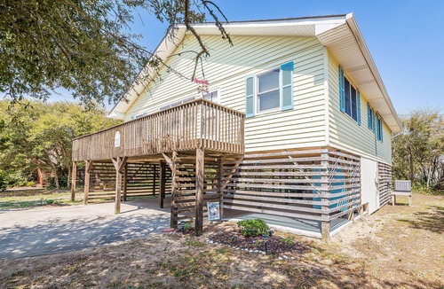 Kill Devil Hills House | Landing Pad - Kill Devil Hills, Oceanside, 350 Yards to Beach, YR Flex Stays, 4 BR