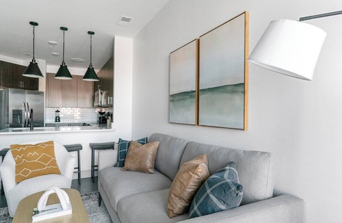Richmond Apartment | Landing | Spectacular 1BD, Clubhouse, Gym