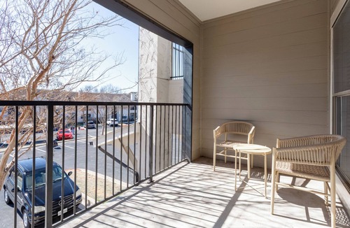 Austin Apartment | Landing | Spectacular 1BD, Gym, Pool