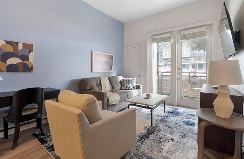 Crestview Apartment | Landing | Spectacular 1BD, Courtyard, Gym