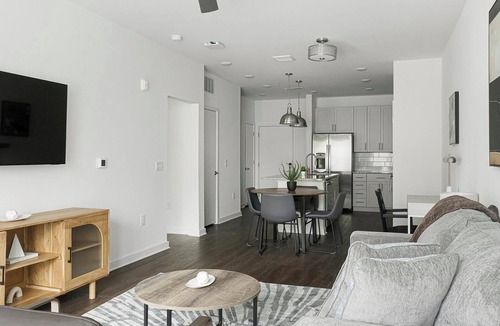 East Raleigh Apartment | Landing | Spectacular 1BD, Gym, Yoga Studio