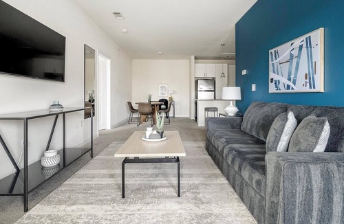 Charlotte Apartment | Landing | Spectacular 2BD, Clubhouse, Gym
