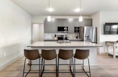 Midlothian Apartment | Landing | Spectacular 2BD, Game Room, Clubhouse