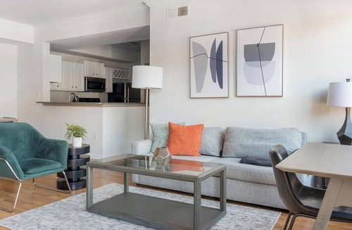Piedmont Heights Apartment | Landing | Spectacular 2BD, Courtyard, Gym