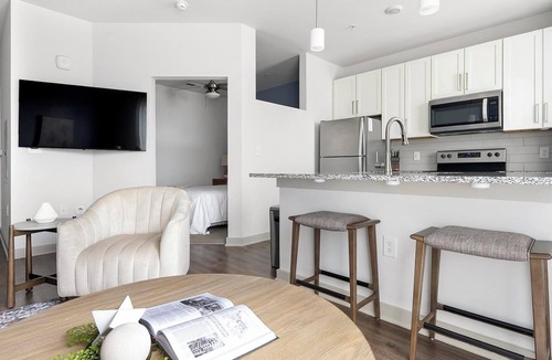 Charlotte Apartment | Landing | Spectacular Studio, Clubhouse, Gym