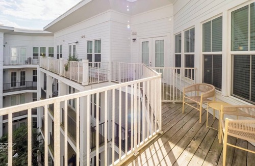Charleston Apartment | Landing | Spectacular 2BD, Game Room, Clubhouse
