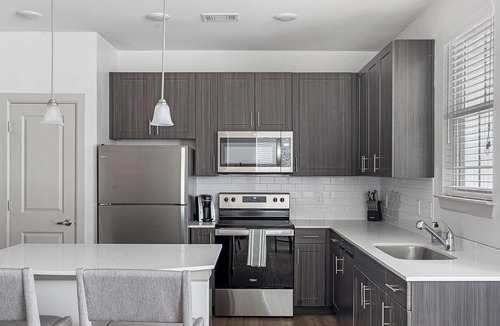 Pflugerville Apartment | Landing | Stunning 1BD, Gym, Game Room
