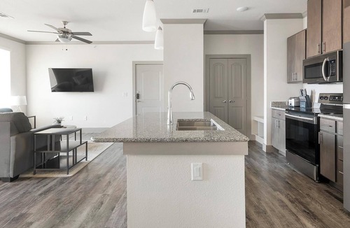 Manor Apartment | Landing | Stunning 1BD, Clubhouse, Courtyard
