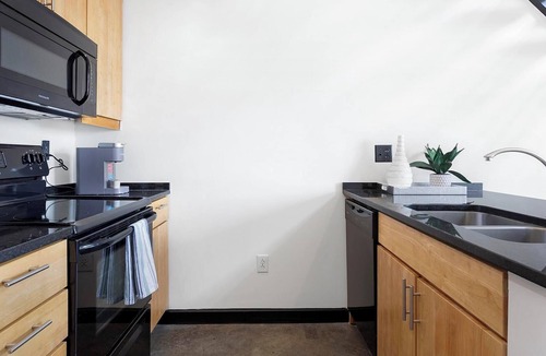 North Chesterfield Apartment | Landing | Stunning 1BD, Gym, Clubhouse