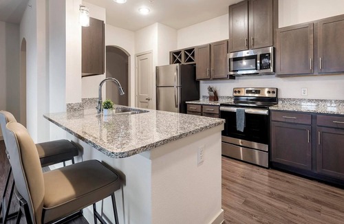 Buda Apartment | Landing | Stunning 1BD, Game Room, Gym
