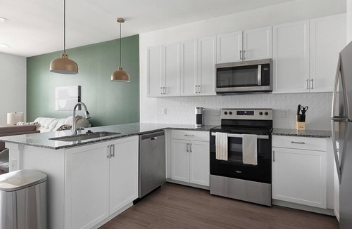 Kyle Apartment | Landing | Stunning 1BD, Gym, Clubhouse