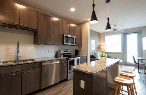 Montopolis Apartment | Landing | Stunning 1BD, Gym, Courtyard