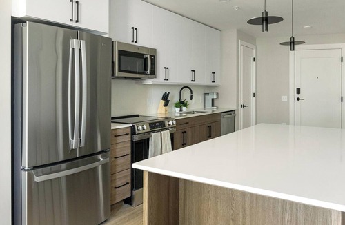 Southwest Raleigh Apartment | Landing | Stunning 1BD in Caraleigh