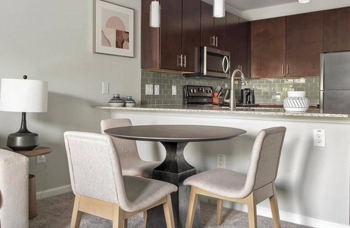 Austin Apartment | Landing | Stunning 1BD, Pool, Gym