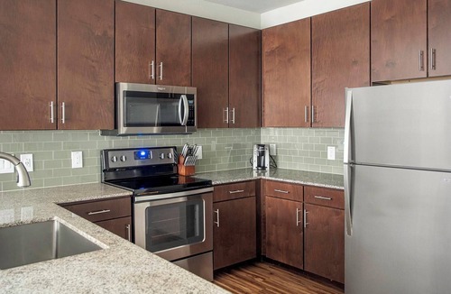 Austin Apartment | Landing | Stunning 1BD, Pool, Gym