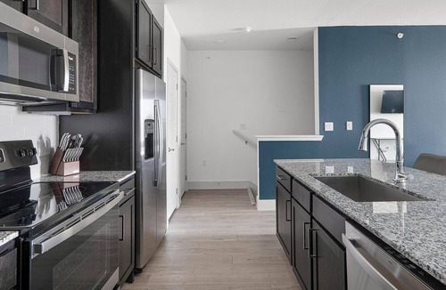 Austin Apartment | Landing | Stunning 1BD, Pool, Gym