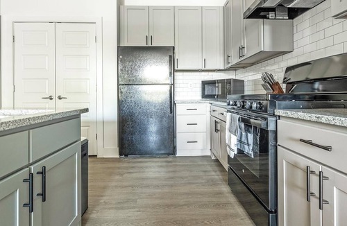 Charlotte Apartment | Landing | Stunning 1BD, Clubhouse, Pool