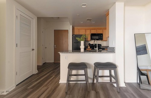 Navy Yard Apartment | Landing | Stunning 1BD, Gym, Courtyard
